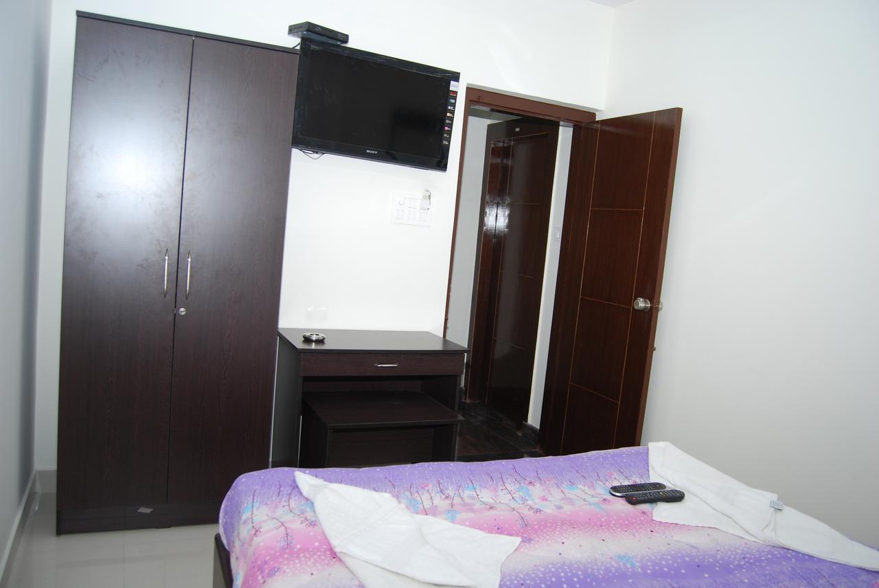 Hôtel Pratham Residency à Mysore Extérieur photo