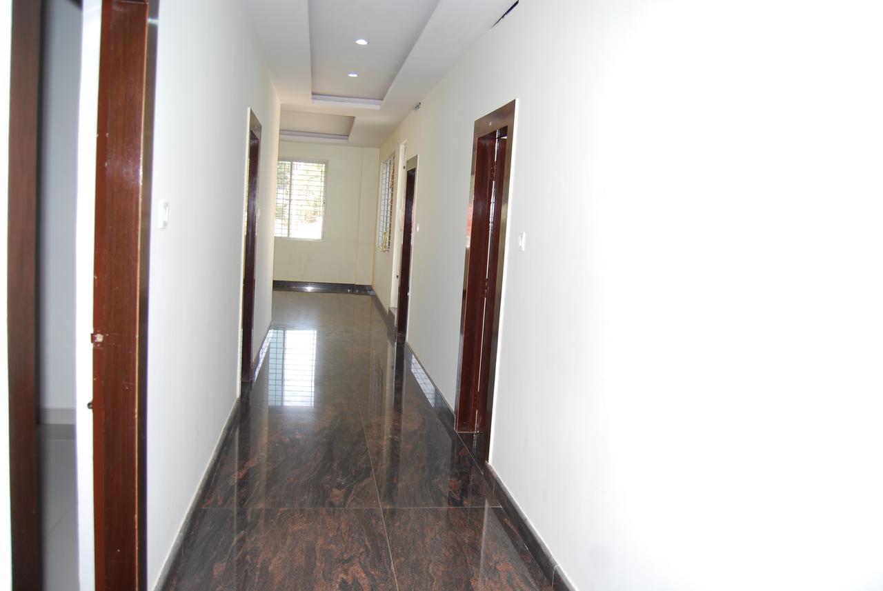 Hôtel Pratham Residency à Mysore Extérieur photo
